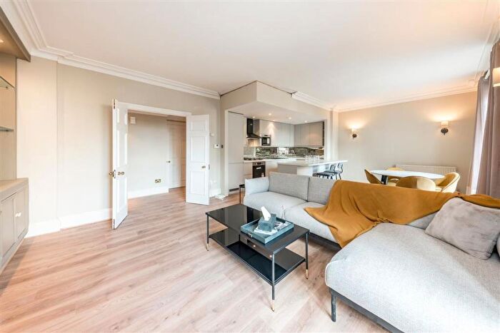 2 Bedroom Flat To Rent In Carlyle Court, Chelsea, SW10