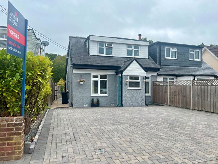 4 Bedroom Semi-Detached House For Sale In Colemans Moor Road, Woodley, Reading, Berkshire, RG5