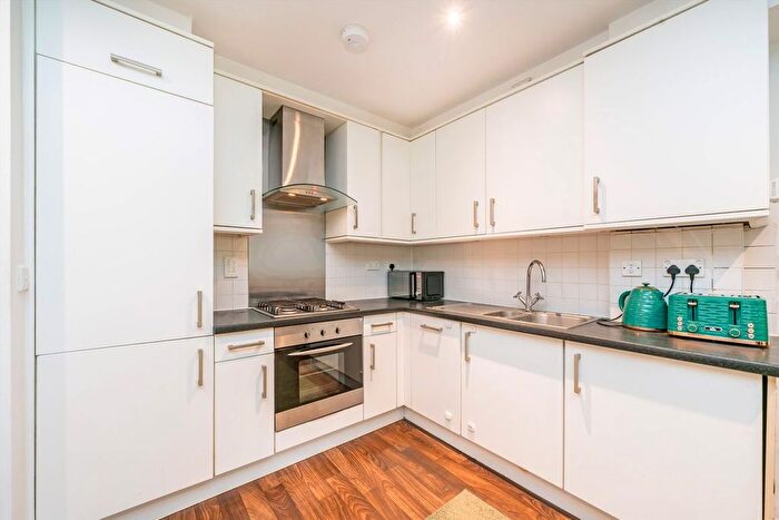 1 Bedroom Flat For Sale In Grove Vale, East Dulwich, SE22