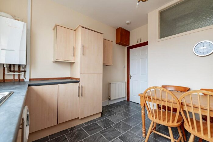 1 Bedroom Flat To Rent In Menzies Road, Torry, Aberdeen, AB11