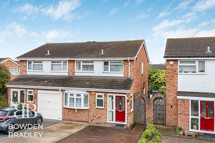 3 Bedroom Semi Detached House For Sale In High Meadows, Chigwell, IG7