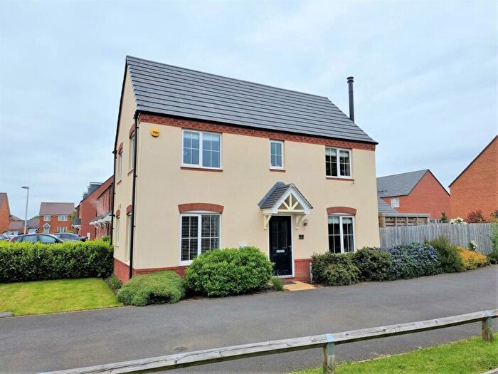 3 Bedroom Detached House To Rent In Milking Lane, Weddington, Nuneaton, CV10