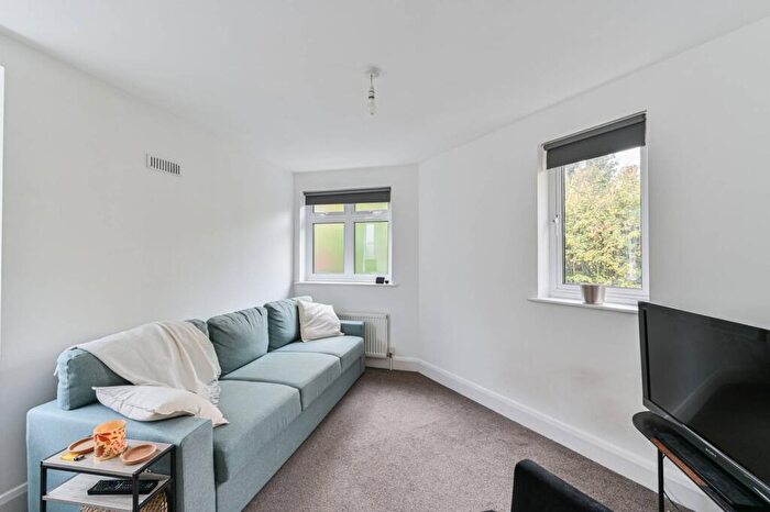 1 Bedroom House To Rent In Nettlefold Place, West Norwood, London, SE27