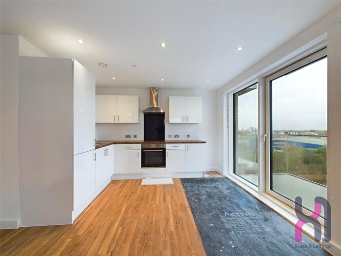 3 Bedroom Flat To Rent In Manchester Waters, Pomona Strand, Old Trafford, M16