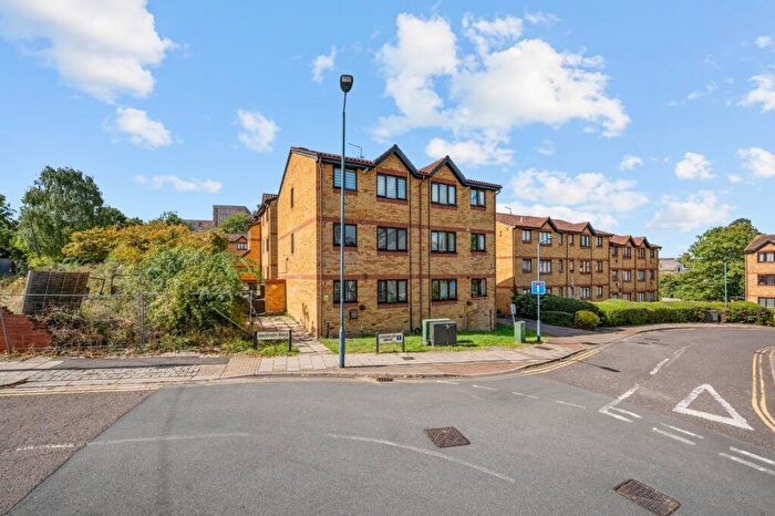 1 Bedroom Apartment To Rent In Cornmow Drive, London, NW10