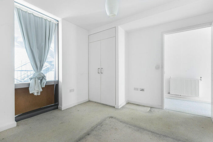 1 Bedroom Apartment For Sale In City Road, London, EC1V