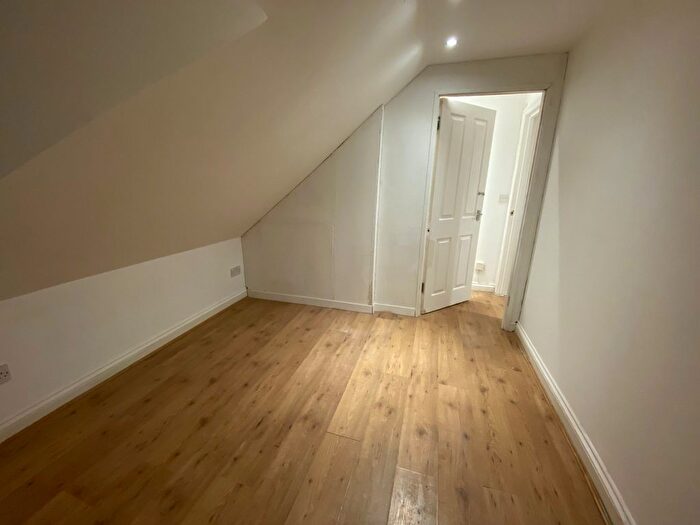 1 Bedroom Flat To Rent In Aldborough Road South, Seven Kings, Ilford, IG3