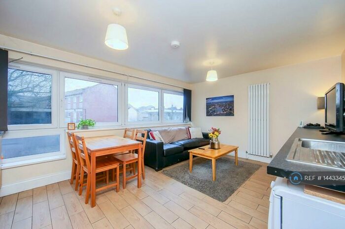 4 Bedroom Maisonette To Rent In Forth House, London, E3