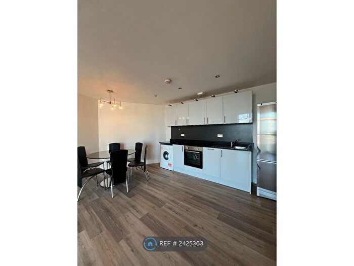 2 Bedroom Flat To Rent In Altolusso, Cardiff, CF10