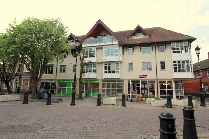 2 Bedroom Flat To Rent In St. Peters Street, Ipswich, IP1