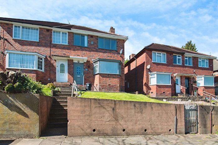 3 Bedroom Semi Detached House For Sale In Edale Road, Birmingham, B42