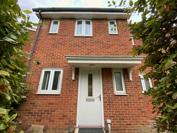 2 Bedroom Property To Rent In Ore Valley Road, Hastings, East Sussex, TN34