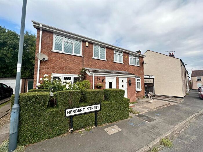 3 Bedroom Semi-Detached House For Sale In Herbert Street, Nuneaton, CV10
