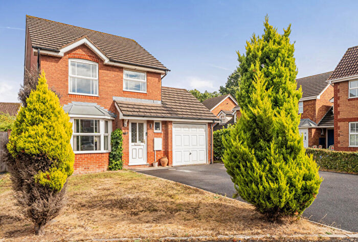 3 Bedroom Detached House For Sale In Pear Tree Hey, Yate, Bristol, Gloucestershire, BS37