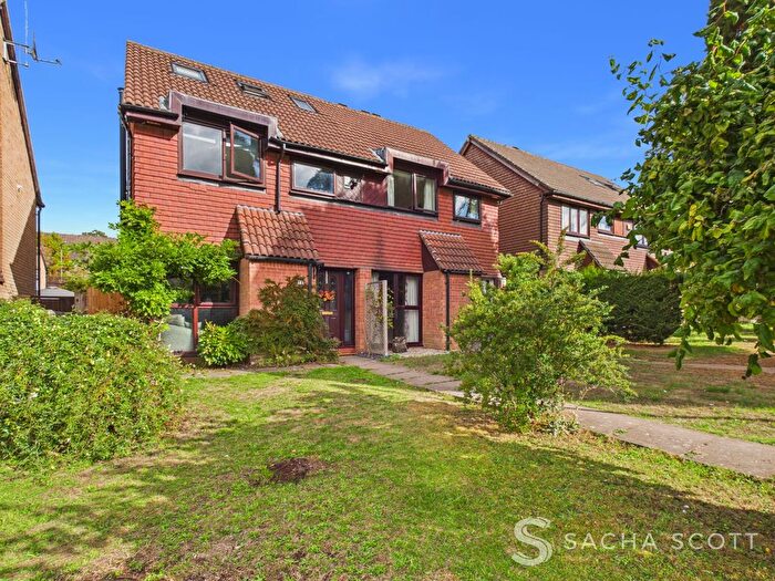 4 Bedroom Semi-Detached House For Sale In Hillside, Banstead, SM7