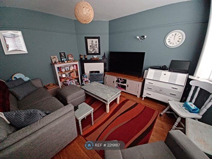 3 Bedroom Terraced House To Rent In Bruce Avenue, Worthing, BN11