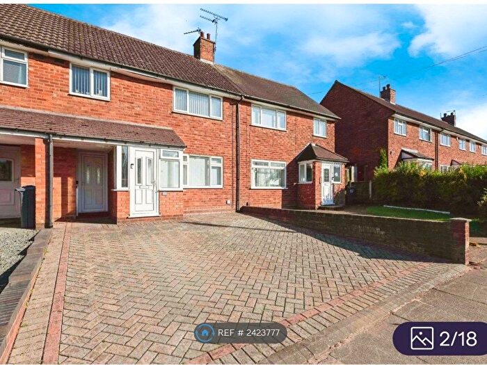 3 Bedroom Terraced House To Rent In Wood Lane, Birmingham, B32