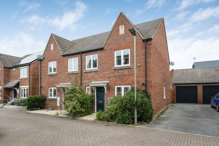 4 Bedroom Semi Detached House For Sale In Broad Way, Upper Heyford, OX25