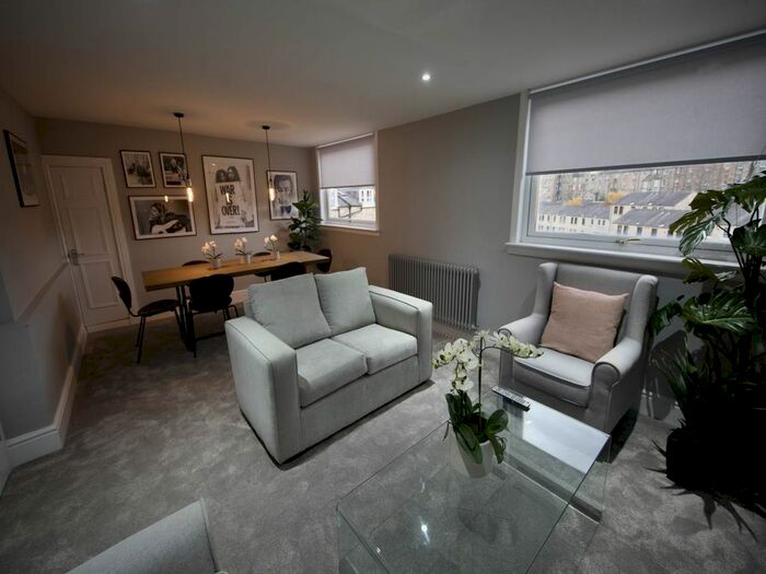 2 Bedroom Flat To Rent In Circus Gardens, New Town, Edinburgh, EH3