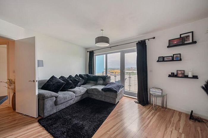 2 Bedroom Apartment To Rent In Whitestone Way, Croydon, CR0