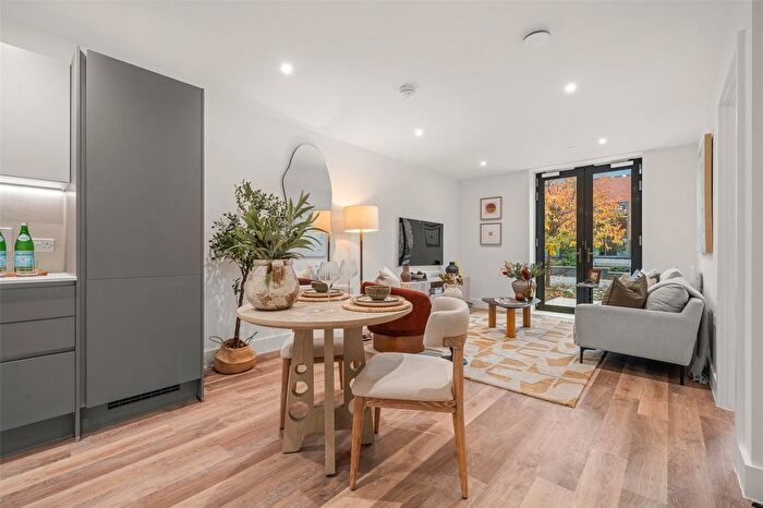 1 Bedroom Flat For Sale In Carnival Place, Wellington Road, Wokingham, Berkshire, RG40