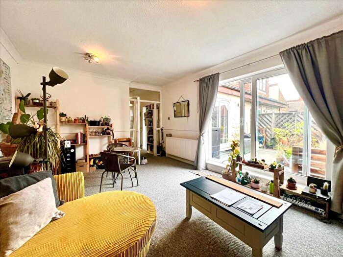 1 Bedroom Apartment To Rent In Leigh On Sea * Parking *, SS9