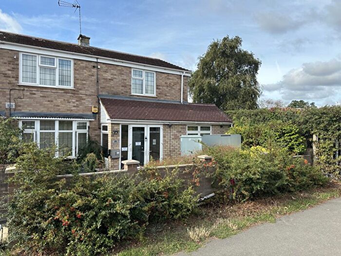 4 Bedroom End Of Terrace House For Sale In High Street, Langley, Slough, SL3