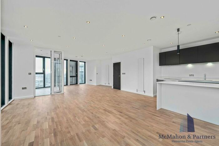 2 Bedroom Flat To Rent In Newington Causeway, Elephant And Castle, London, SE1