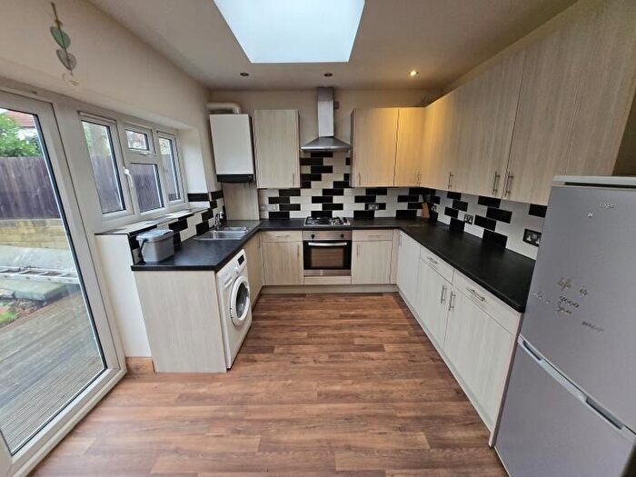 2 Bedroom Property To Rent In Tramway Avenue, Edmonton, N9