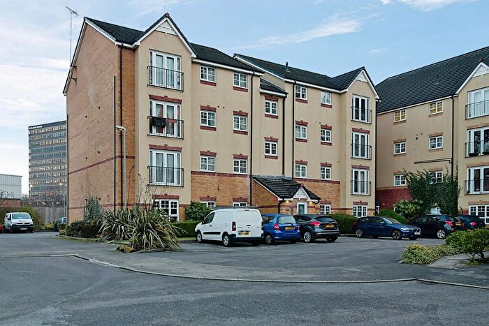 2 Bedroom Apartment To Rent In Montague Road, Manchester, M16