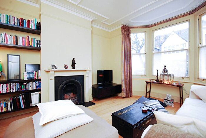 4 Bedroom Property To Rent In Elmwood Road, Grove Park, London, W4