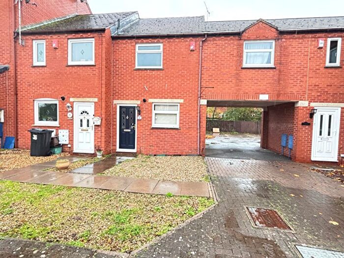 2 Bedroom Town House For Sale In Overbury Road, Gloucester, GL1