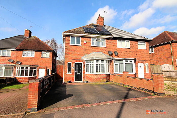 3 Bedroom Semi Detached House For Sale In Hillcroft Close, Thurmaston, LE4