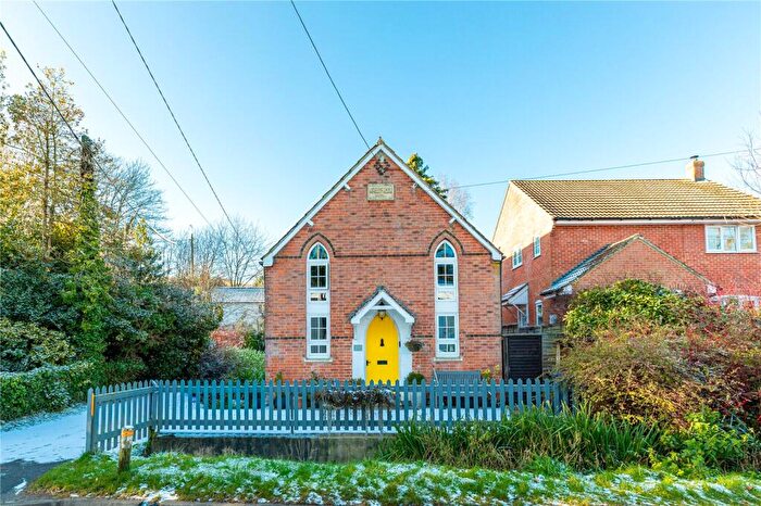 3 Bedroom Detached House For Sale In High Street, Easterton, Devizes, Wiltshire, SN10