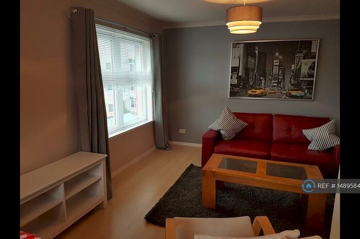 2 Bedroom Flat To Rent In St. Clair Street, Aberdeen, AB24