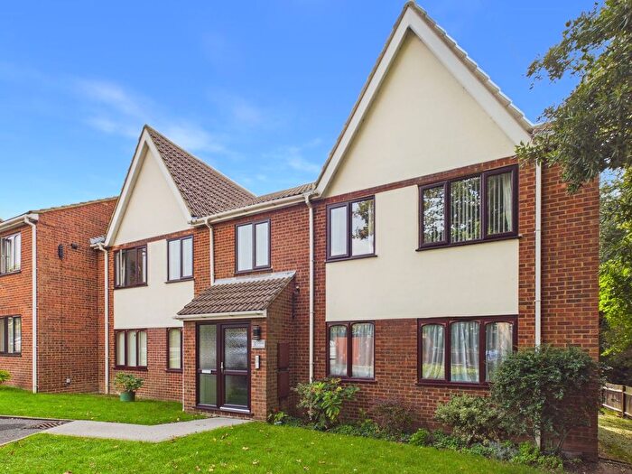 2 Bedroom Flat For Sale In Steven Court Pegwell Road, Ramsgate, CT11
