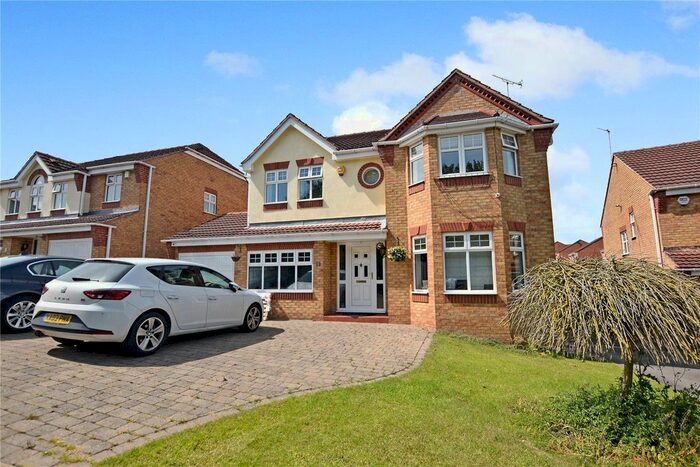 4 Bedroom Detached House To Rent In Arkwright Walk, Morley, Leeds, West Yorkshire, LS27