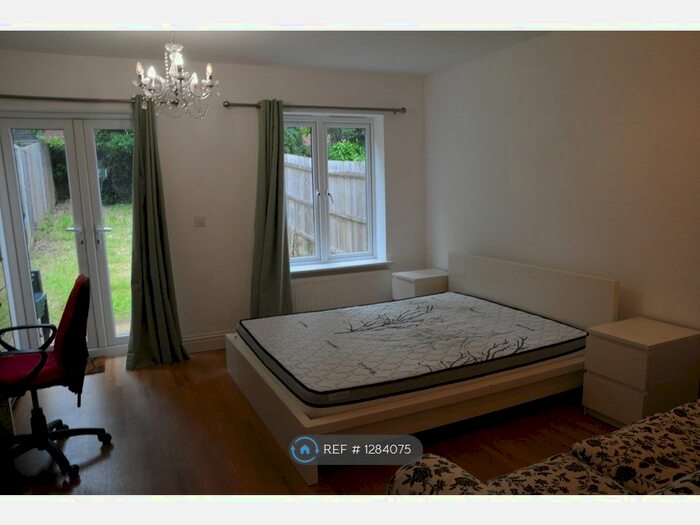 3 Bedroom Terraced House To Rent In King Johns Place, Egham, TW20