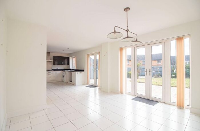 4 Bedroom Detached House For Sale In South Downs Rise, Bedhampton, PO9