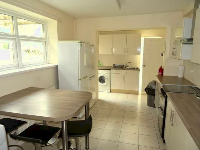 5 Bedroom Terraced House To Rent In Lewis Street, Treforest, Pontypridd, CF37