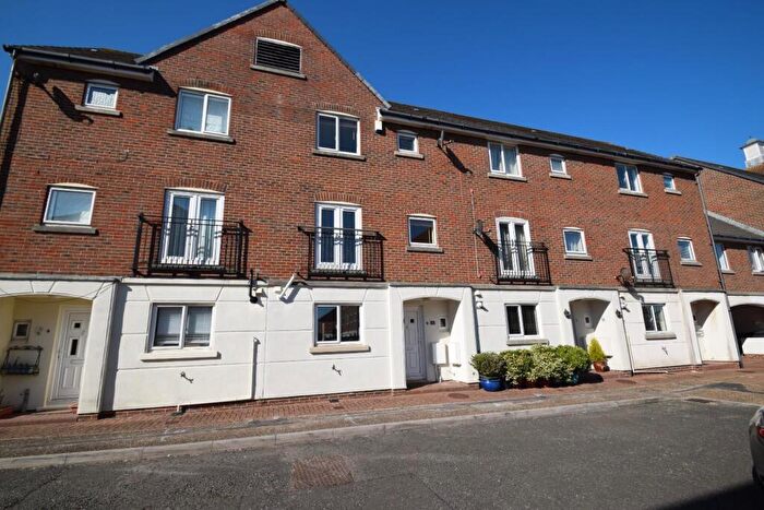 3 Bedroom Town House To Rent In Leeward Quay, Eastbourne, BN23