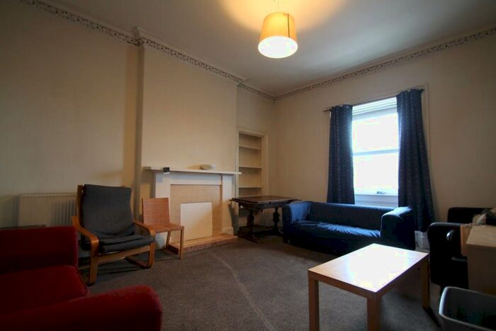 3 Bedroom Flat To Rent In Leith Walk, Edinburgh, EH6