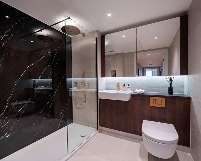 Studio For Sale In Landmark Pinnacle, Tower Hamlets, London, E14