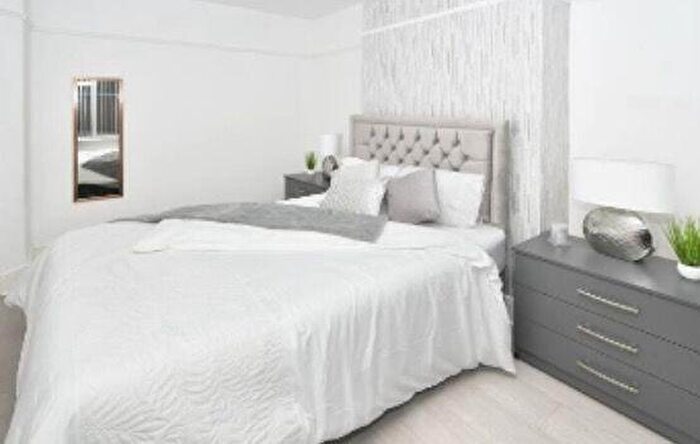 4 Bedroom House To Rent In Shelton New Road, Stoke-on-Trent, ST4