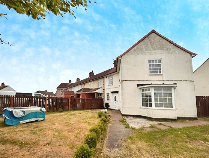 3 Bedroom End Of Terrace House To Rent In Central Drive, New Rossington, Doncaster, South Yorkshire, DN11