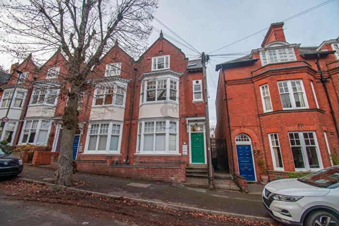 1 Bedroom Flat For Sale In Alexandra Road, Stoneygate, LE2