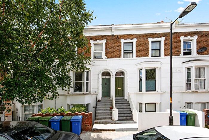 1 Bedroom Flat To Rent In Kings Grove, Peckham, London, SE15