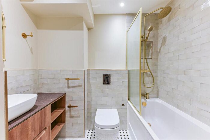 2 Bedroom Flat To Rent In Blair Court, Boundary Road, London, NW8