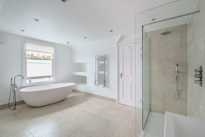 5 Bedroom House To Rent In Humber Road London, SE3