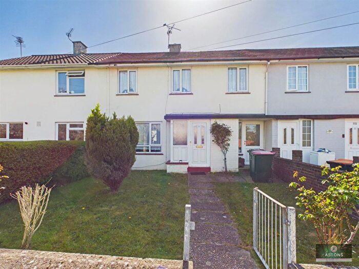 3 Bedroom Terraced House For Sale In Woodfield Road, Northgate, RH10